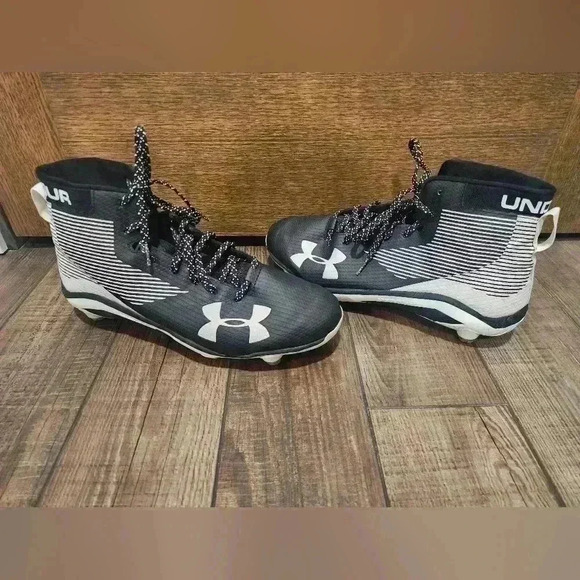 Mens Sz 11.5 Under Armour UA Hammer D Football Cleats Black/White 1289773-011 - Picture 1 of 7